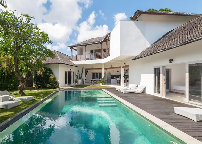 Hiburan 1 By Finder Seminyak (Bali)
