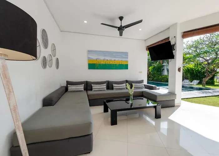 Villa Hiburan 1 By Finder *