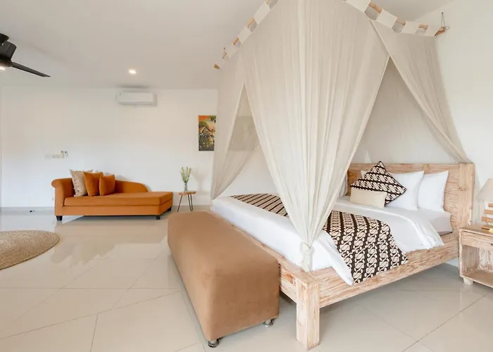 Hiburan 1 By Finder * Seminyak (Bali)